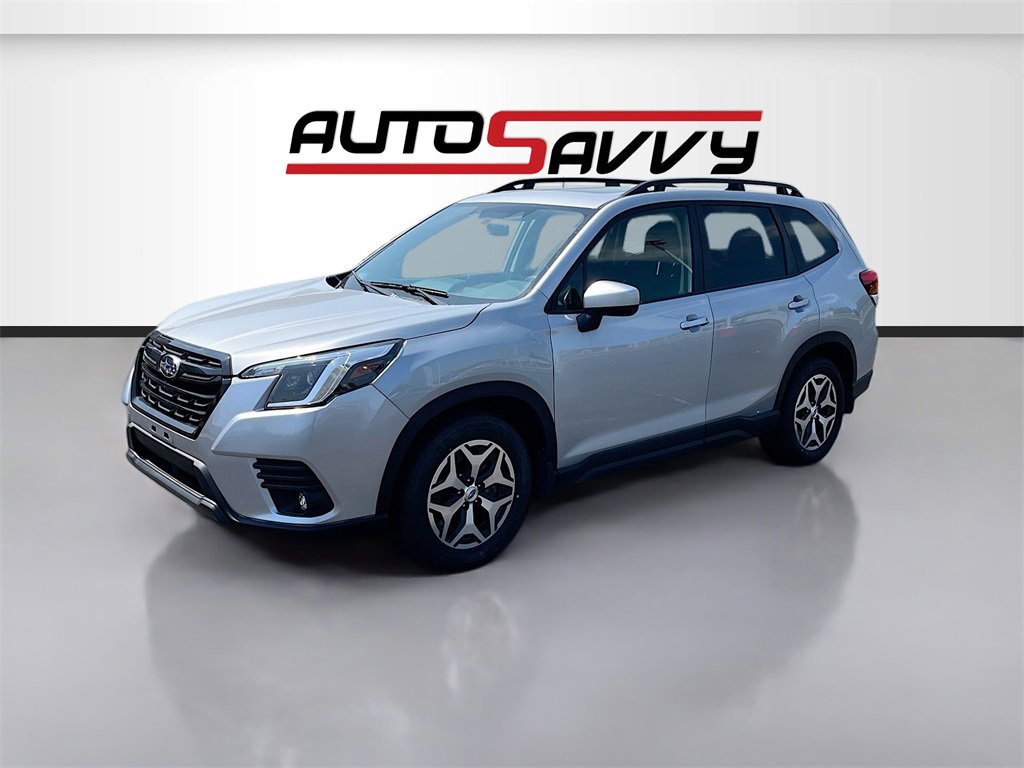 Used 2024 Subaru Forester Premium image 3