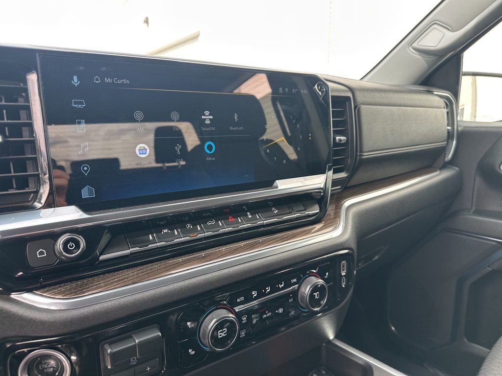 Used 2023 Chevrolet Silverado 1500 RST w/ Z71 Off-Road Package AWD/4WD image 16