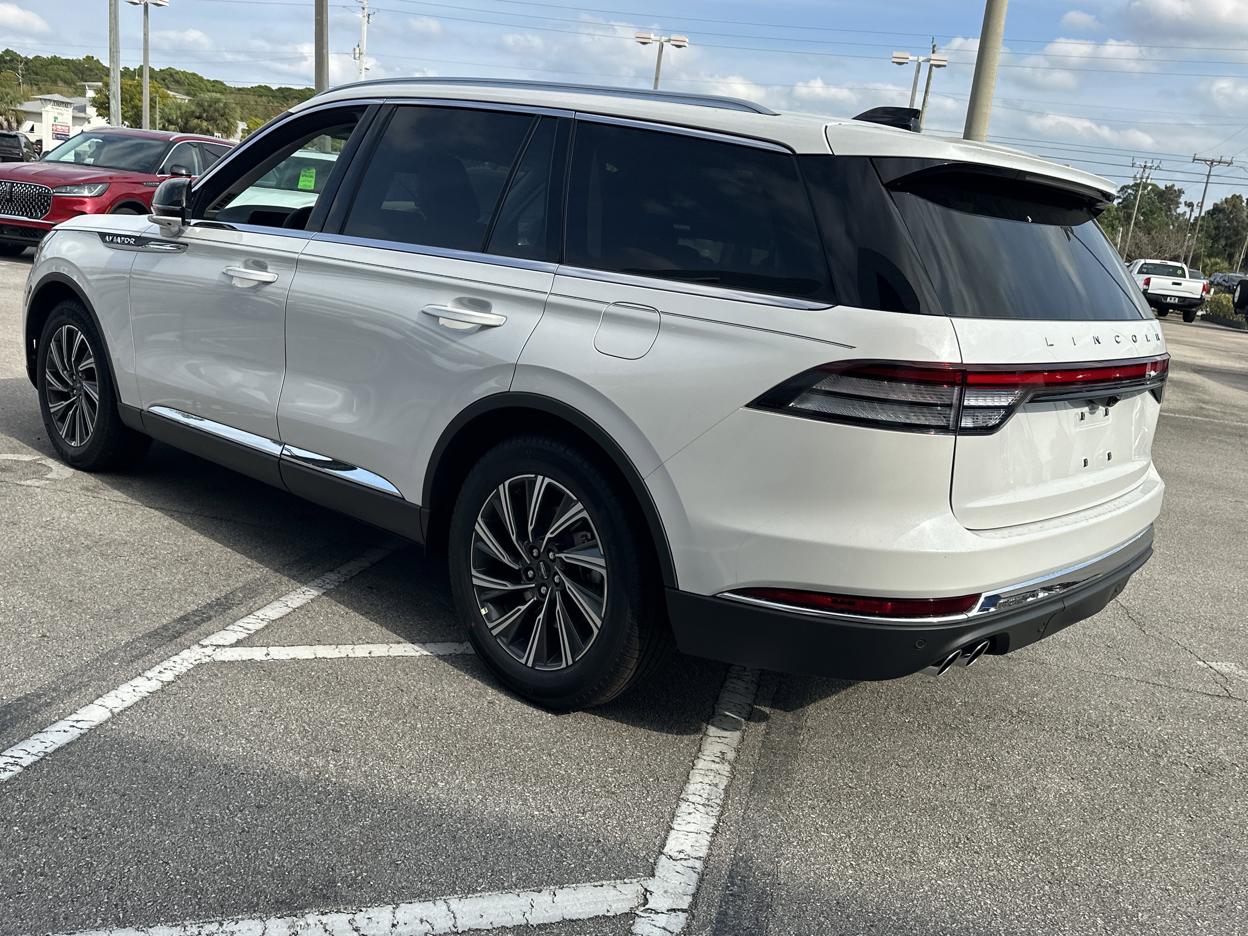 New 2026 Lincoln Aviator 2WD image 8