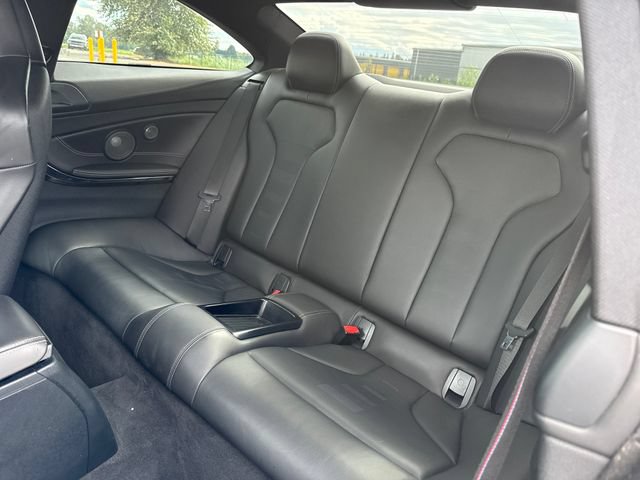 Used 2018 BMW M4 Coupe RWD image 16