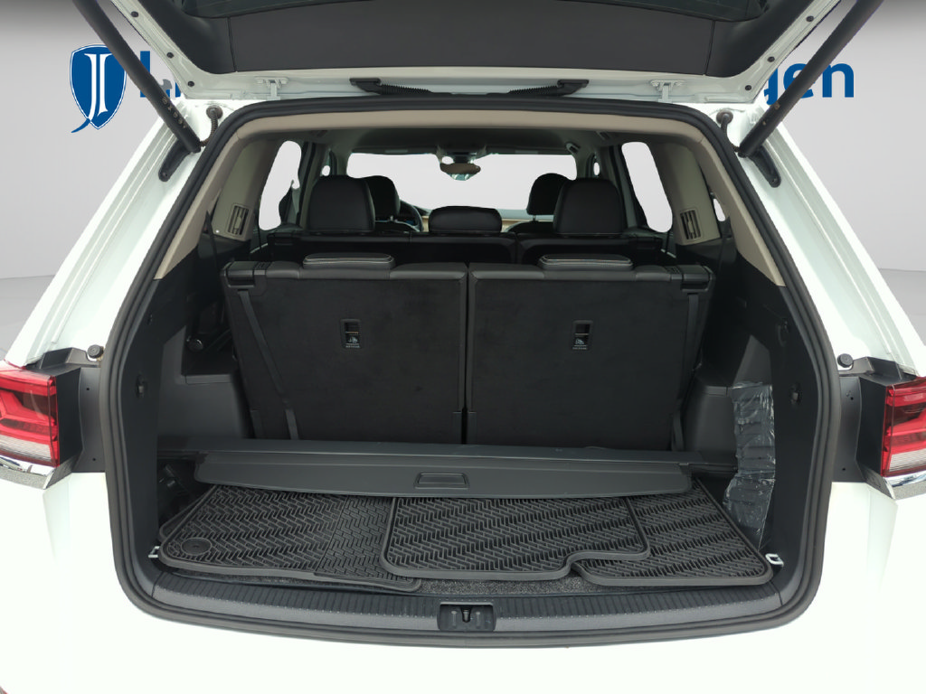 Used 2024 Volkswagen Atlas SE FWD image 19