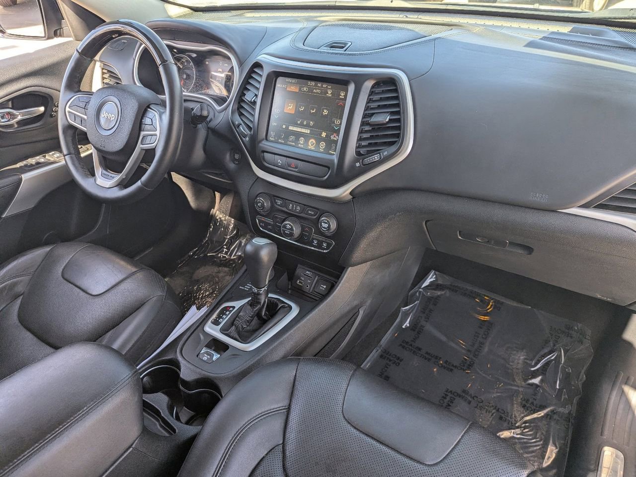 Used 2018 Jeep Cherokee Overland w/ Heavy Duty Protection Group AWD/4WD image 10