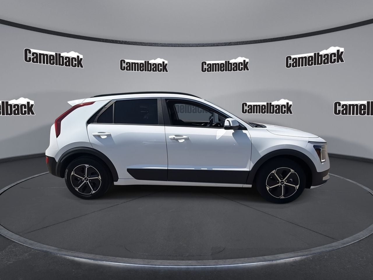 Certified 2024 Kia Niro EX FWD image 8