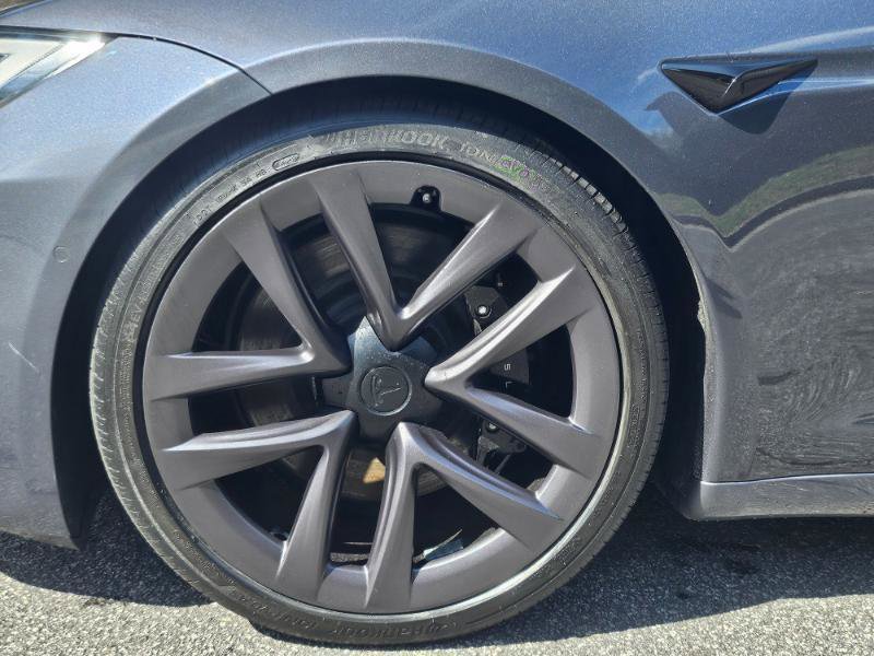 Used 2022 Tesla Model S AWD image 17