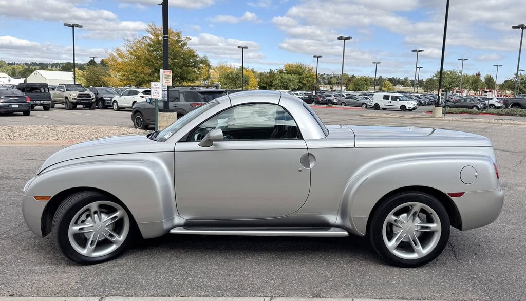 Used 2004 Chevrolet SSR Base w/ Preferred Equipment Group image 6