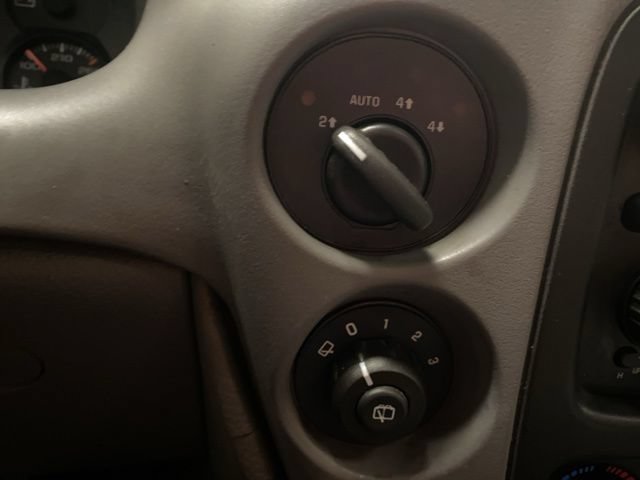 Used 2008 Chevrolet TrailBlazer LT w/ Sun And 6-Disc Cd Package AWD/4WD image 30