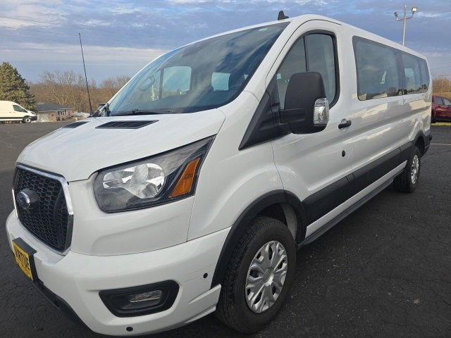Used 2024 Ford Transit 350 XLT image 3