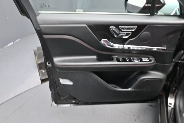 Certified 2025 Lincoln Corsair Grand Touring AWD/4WD image 21
