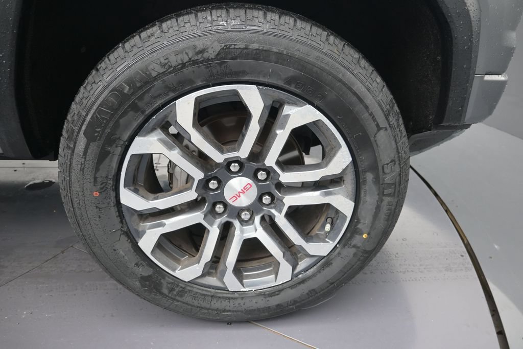 Used 2023 GMC Canyon AT4 w/ Canyon Safety Plus Package AWD/4WD image 9
