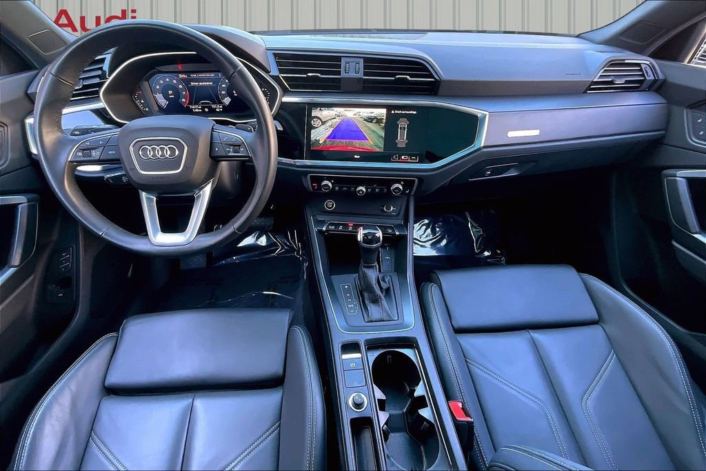 Used 2023 Audi Q3 2.0T Premium w/ Black Optic Sport Package image 7