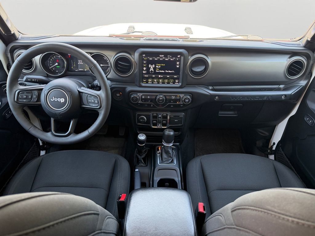 Used 2023 Jeep Wrangler Unlimited w/ Cold Weather Group AWD/4WD image 17