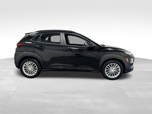 Used 2020 Hyundai Kona SEL FWD image 2