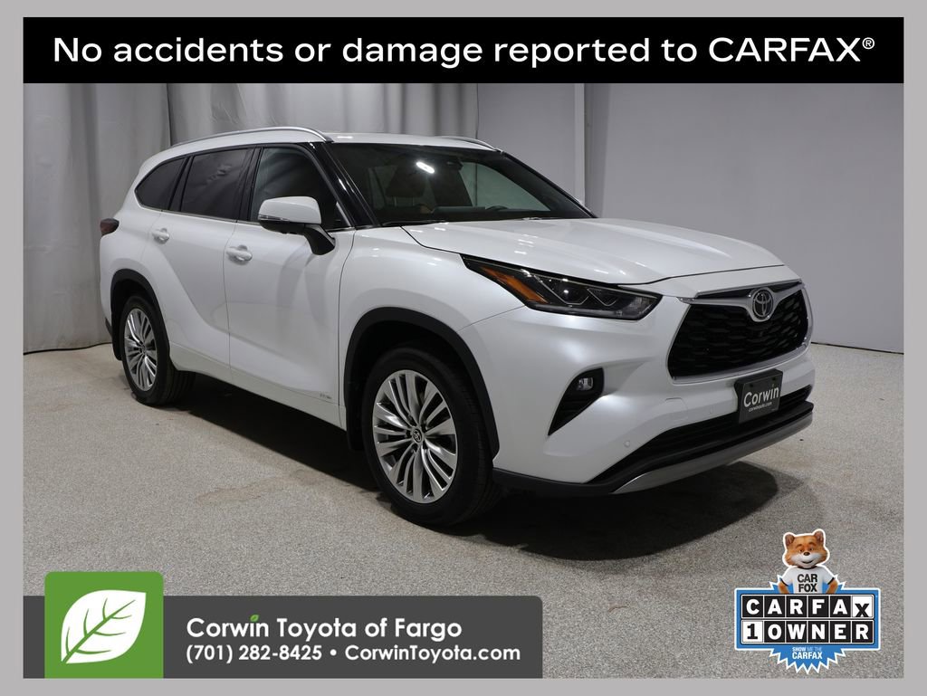 Used 2025 Toyota Highlander Platinum image 1