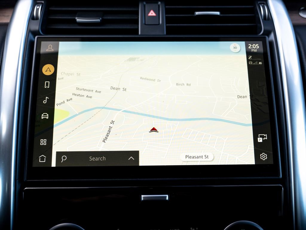 Certified 2024 Land Rover Discovery Dynamic SE image 27