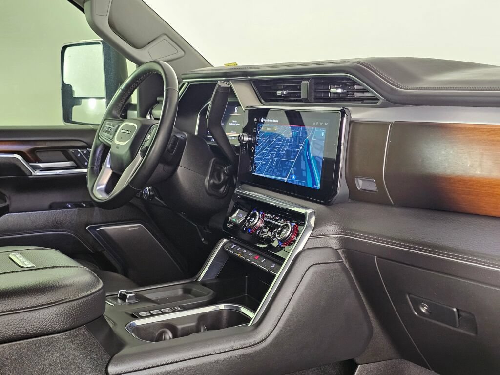 Used 2024 GMC Sierra 3500 Denali AWD/4WD image 37