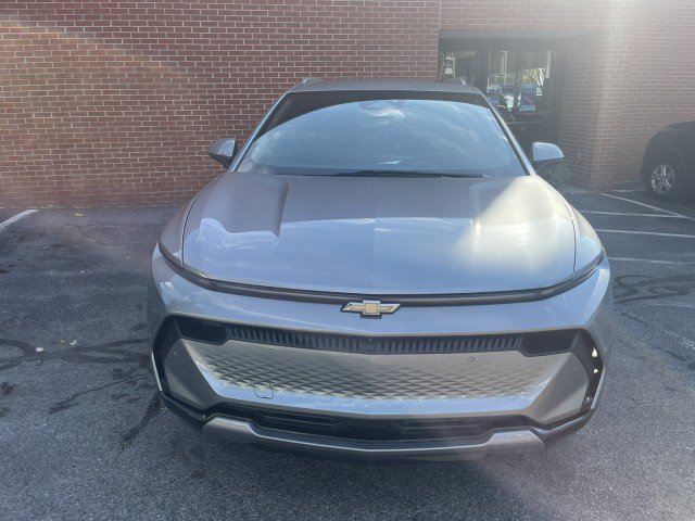 Used 2024 Chevrolet Equinox EV LT w/ Active Safety Package 3 image 8