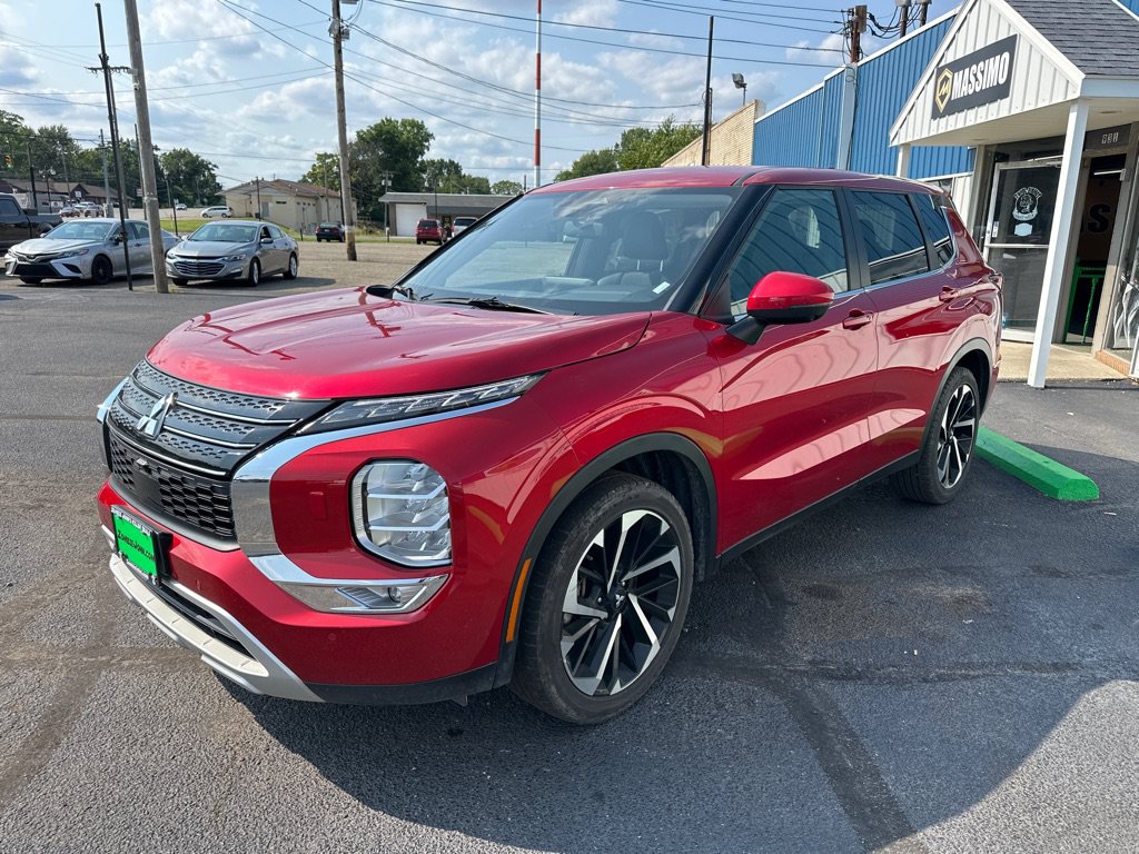 Used 2024 Mitsubishi Outlander SE AWD/4WD image 3