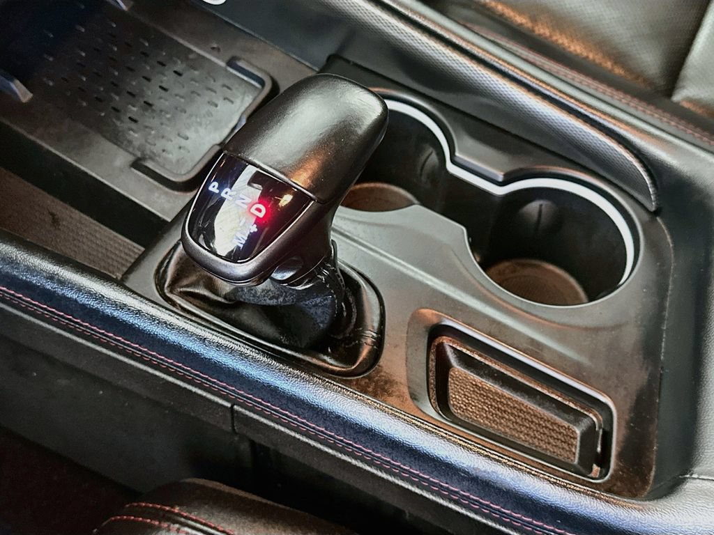 Used 2025 Dodge Durango GT AWD/4WD image 16