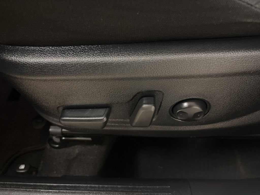 Used 2024 Kia Soul S FWD image 23