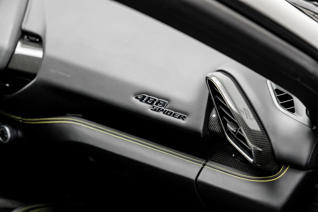 Used 2018 Ferrari 488 Spider RWD image 27