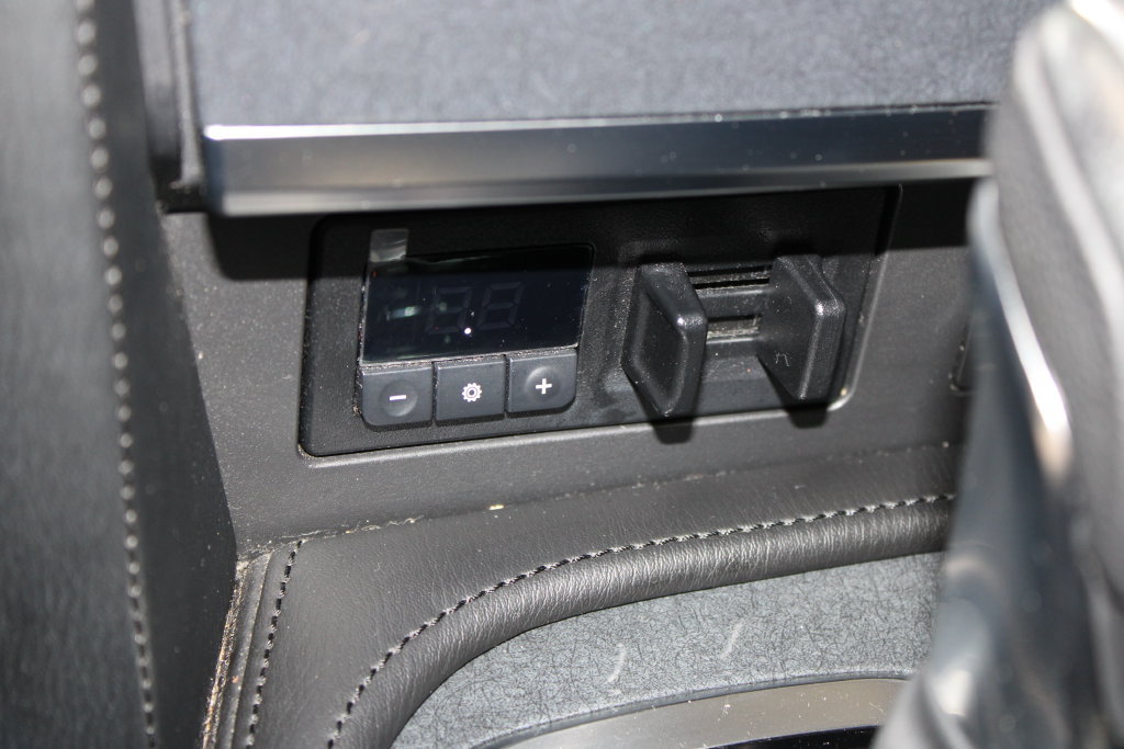 Used 2024 Nissan Armada SV RWD image 49