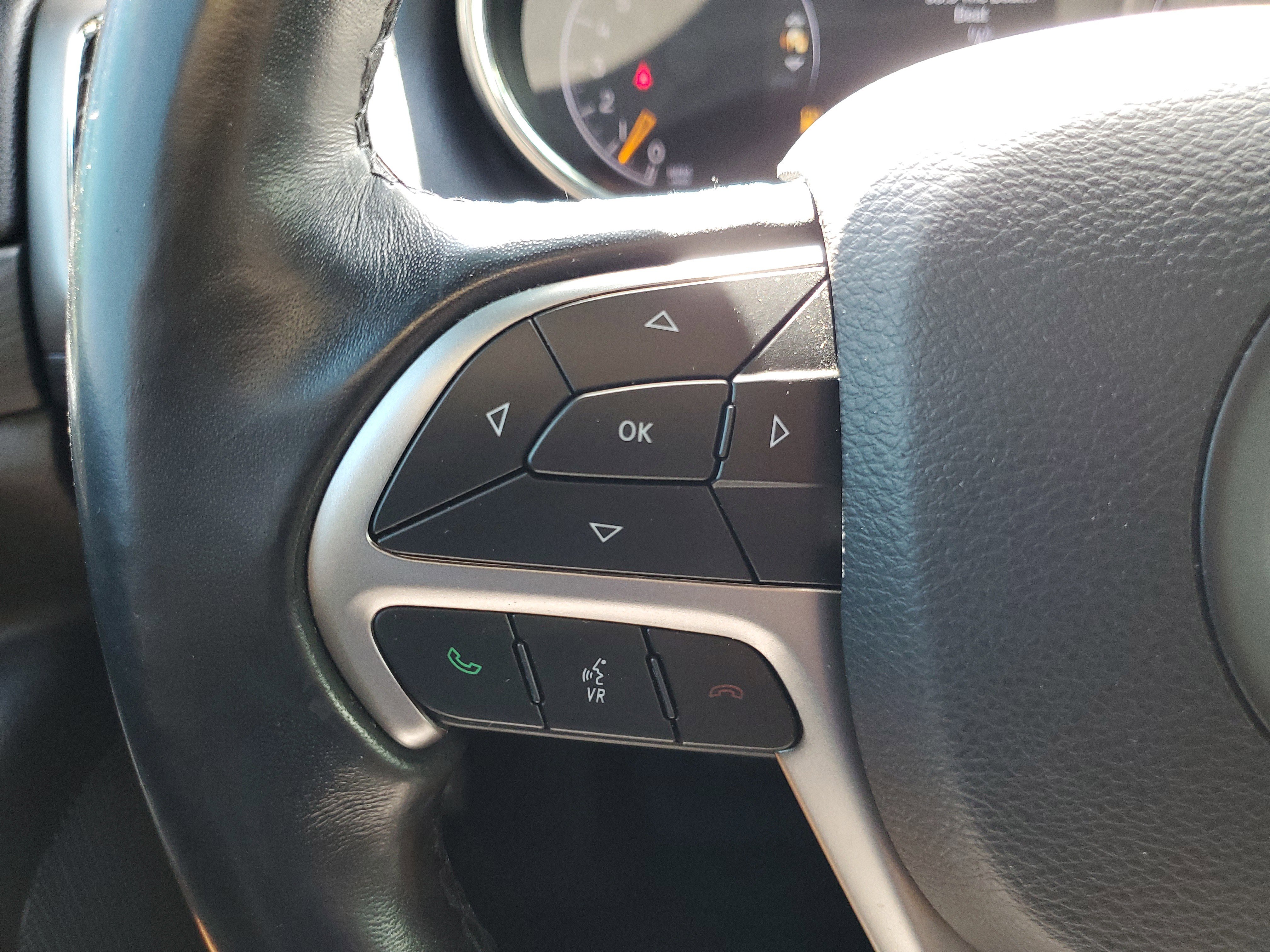 Used 2020 Jeep Grand Cherokee Laredo w/ Laredo X Package image 30