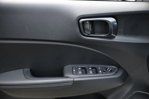 New 2026 Hyundai Venue SEL image 7