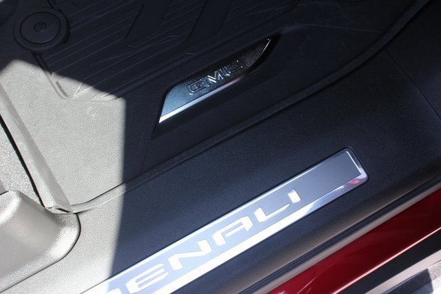 New 2025 GMC Yukon XL Denali w/ Sun & Power Step Package image 32