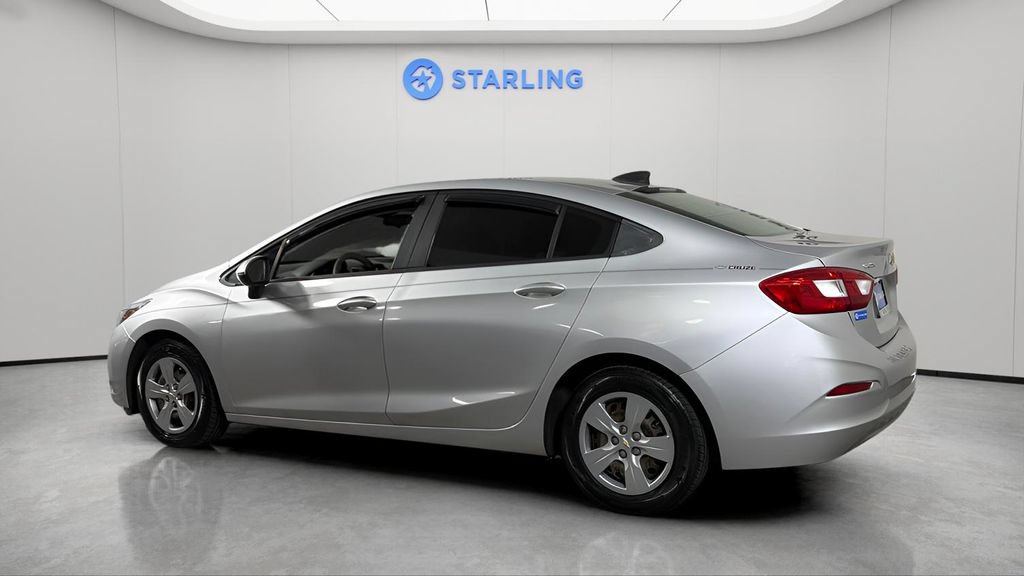 Used 2017 Chevrolet Cruze LS FWD image 4