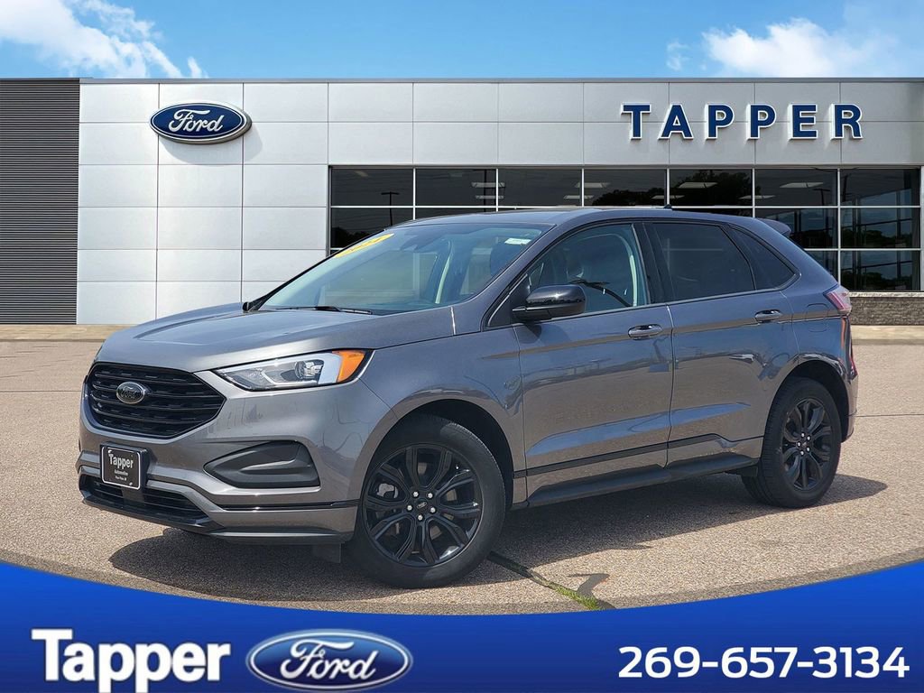 Used 2024 Ford Edge SE w/ Black Appearance Package