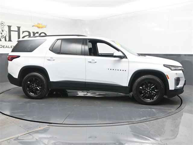 Used 2023 Chevrolet Traverse LT image 1