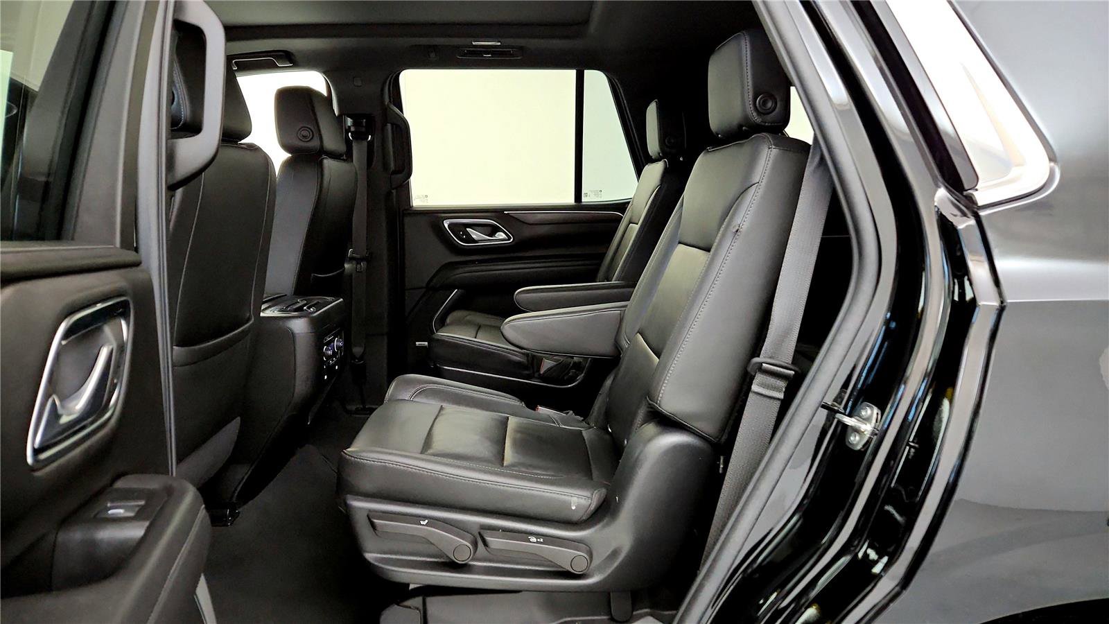 Used 2022 Chevrolet Tahoe LT w/ Luxury Package image 33