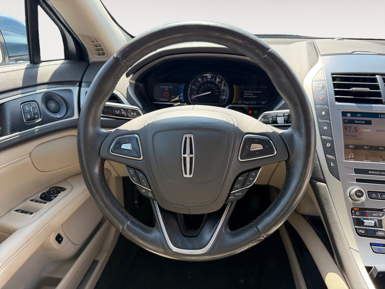 Used 2019 Lincoln MKZ Reserve image 12