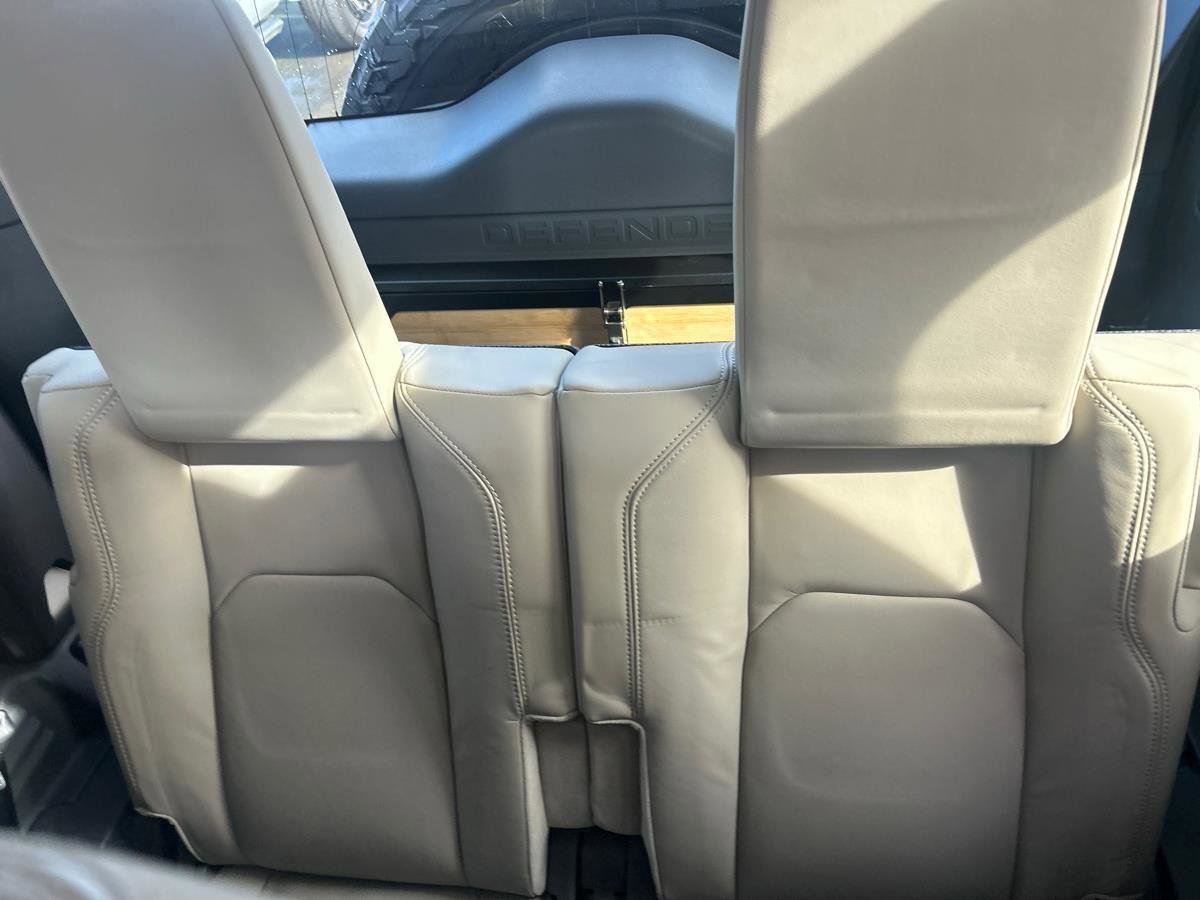 Used 2020 Land Rover Defender 110 HSE image 7