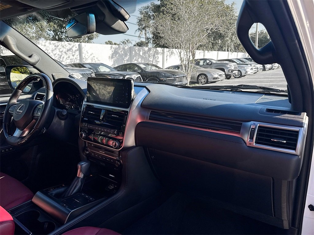 Used 2023 Lexus GX 460 Premium image 32
