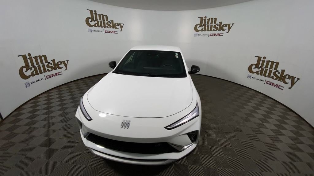 Certified 2024 Buick Envista Sport Touring w/ Convenience I Package image 3