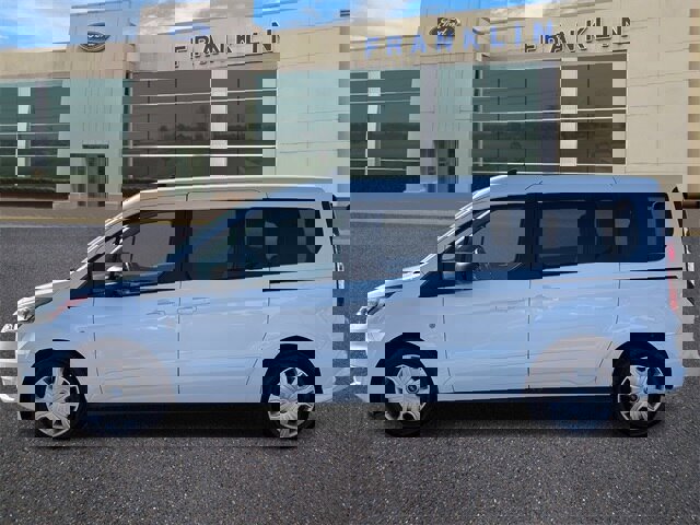 Certified 2022 Ford Transit Connect XLT image 4