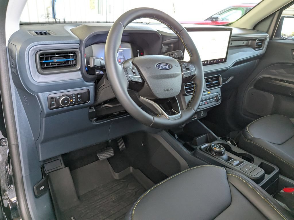 Used 2025 Ford Maverick Lobo AWD/4WD image 10