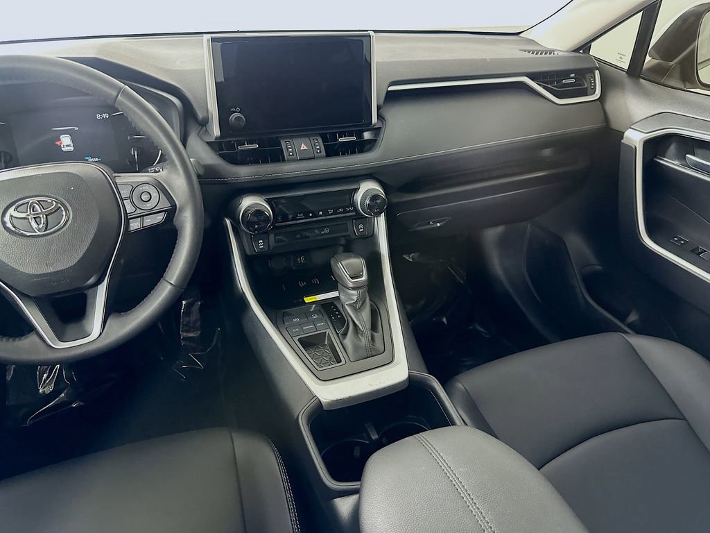 Used 2025 Toyota RAV4 XLE Premium FWD image 19
