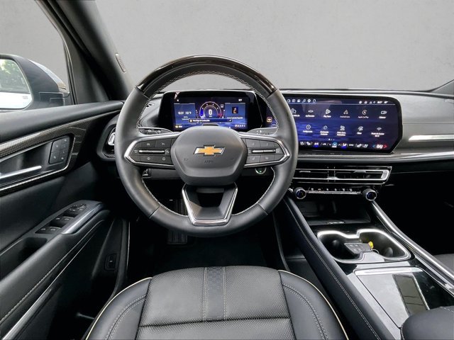 Used 2026 Chevrolet Traverse High Country FWD image 7