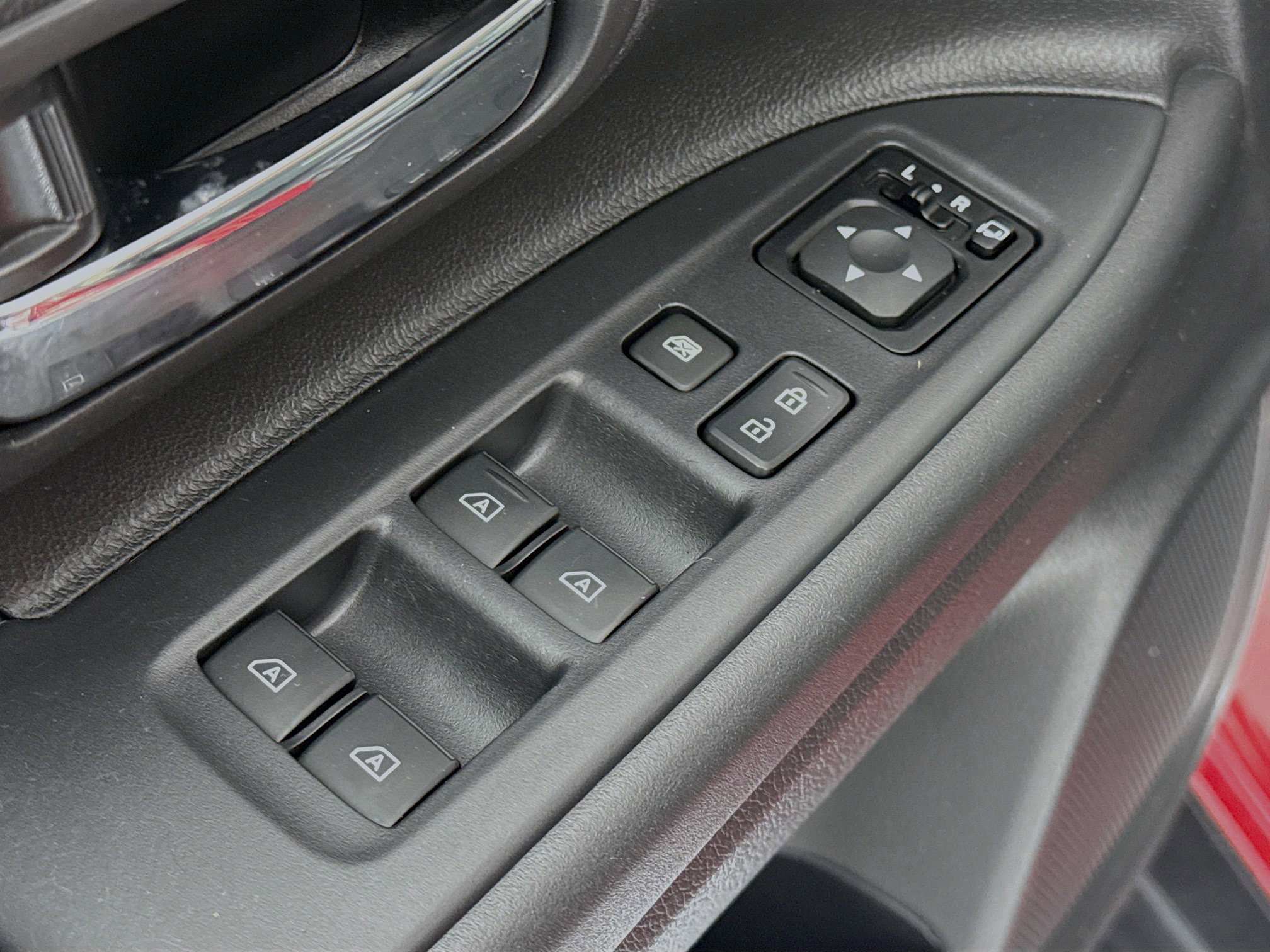 Used 2019 Mitsubishi Outlander SEL image 17