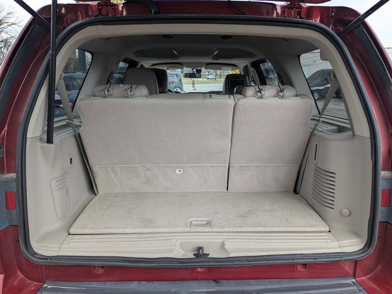 Used 2016 Lincoln Navigator Select image 18