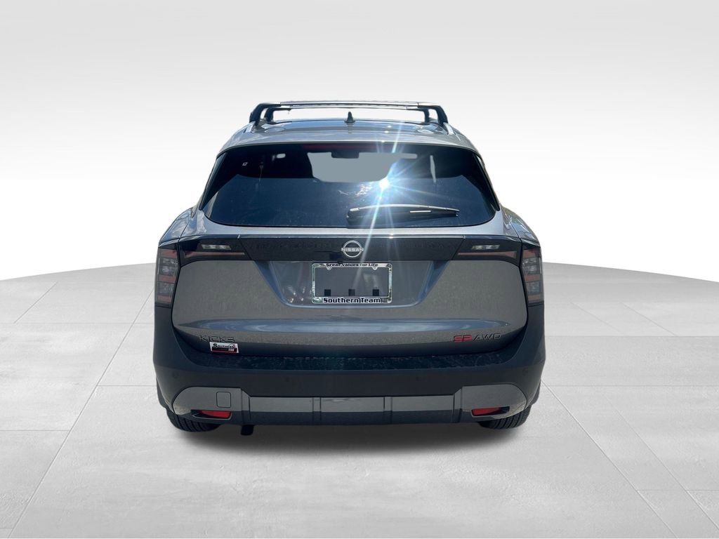 New 2025 Nissan Kicks SR image 5