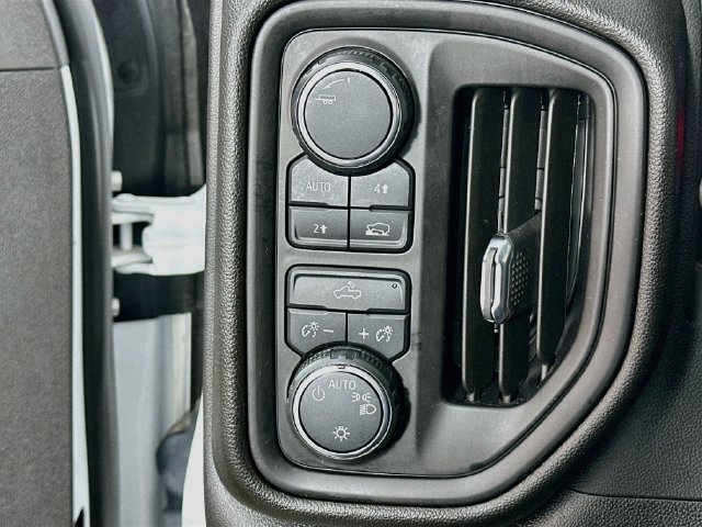 Used 2024 Chevrolet Silverado 1500 Custom AWD/4WD image 19