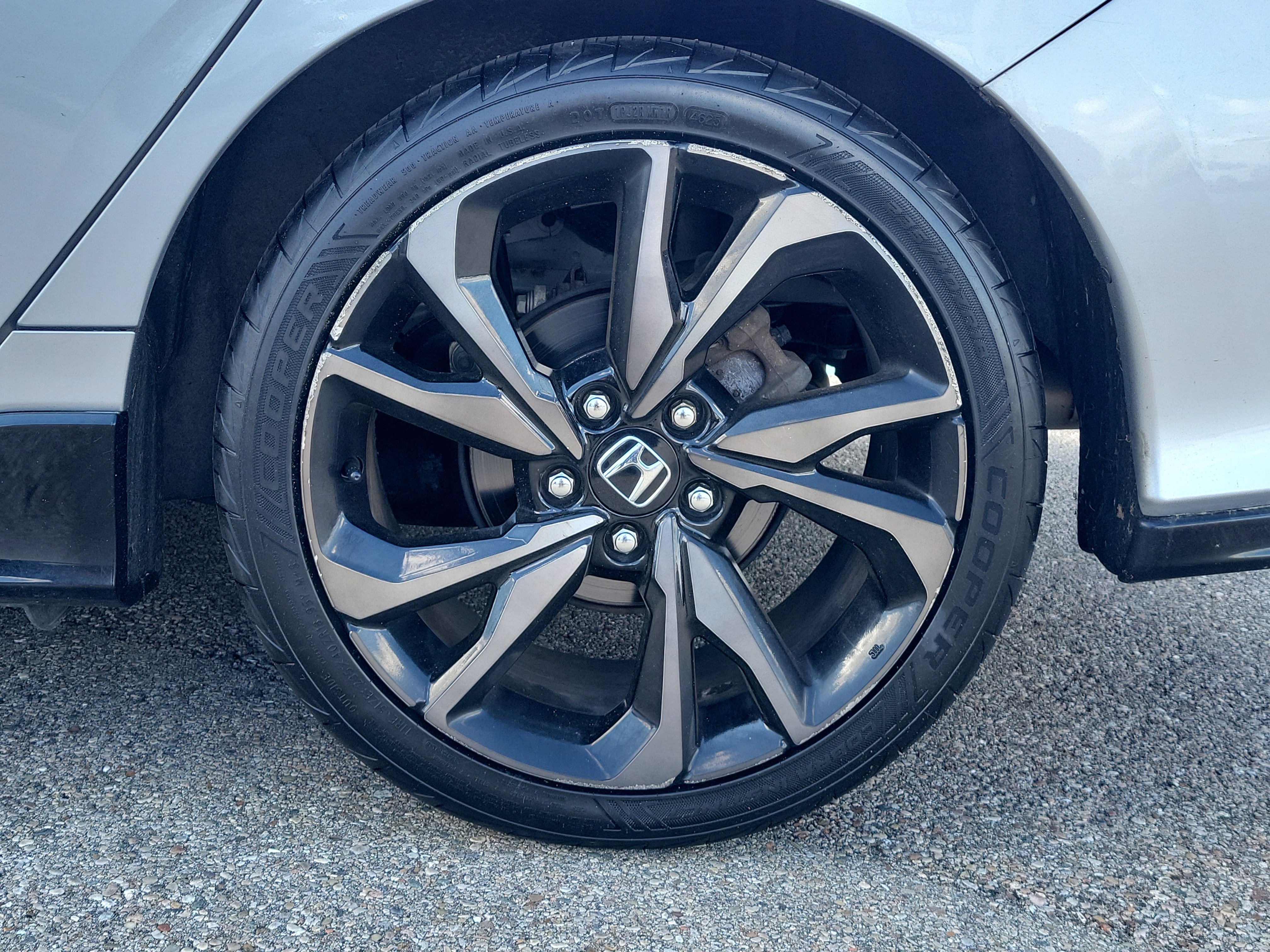 Used 2017 Honda Civic Sport image 5