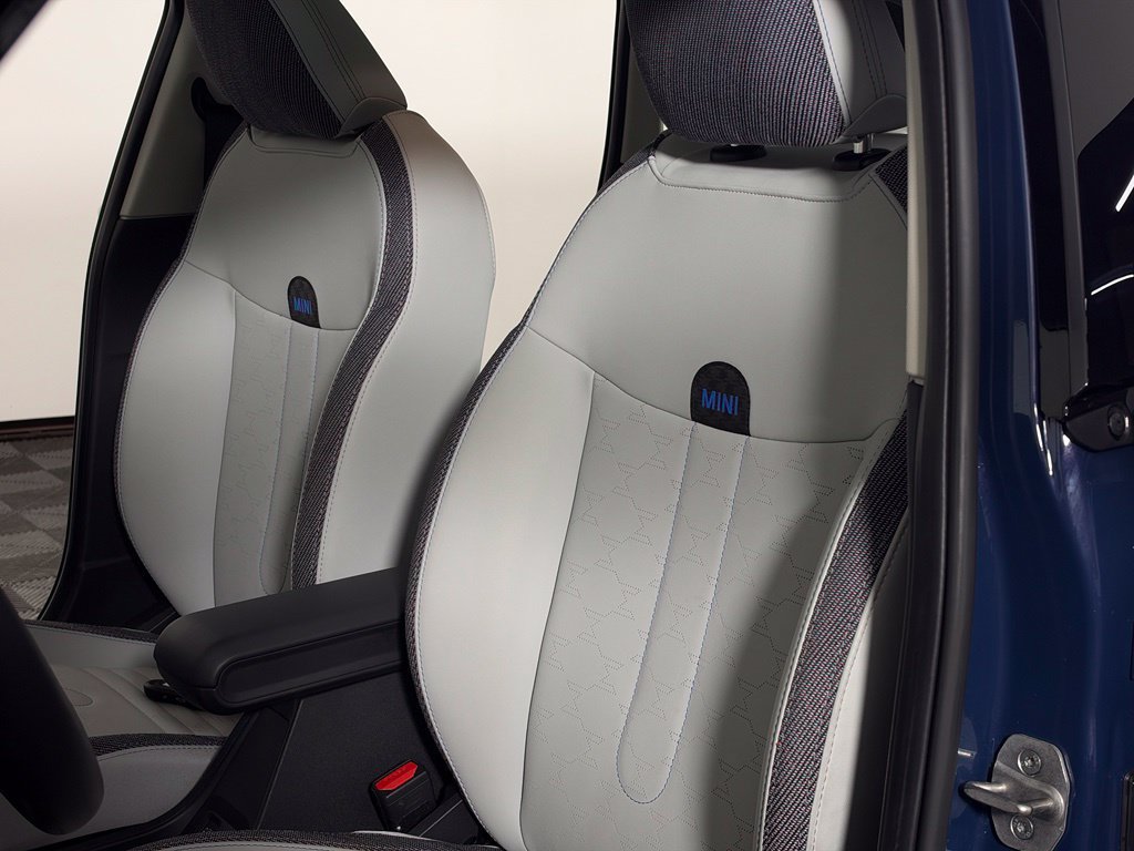 Certified 2026 MINI Cooper S FWD image 23