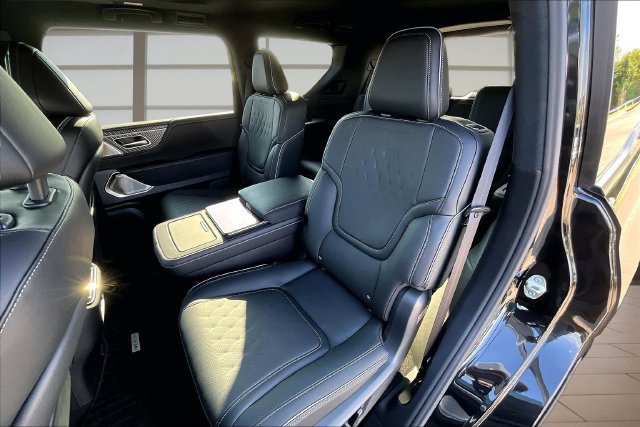 Used 2026 INFINITI QX80 Autograph w/ Premium Cargo Package AWD/4WD image 25