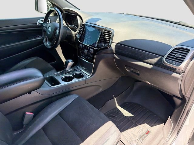 Used 2020 Jeep Grand Cherokee Altitude RWD image 13