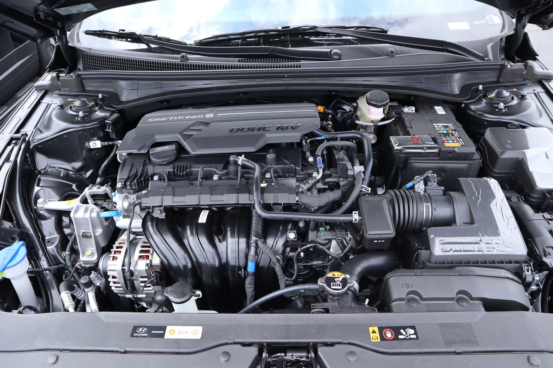 New 2026 Hyundai Elantra SEL Sport FWD image 14