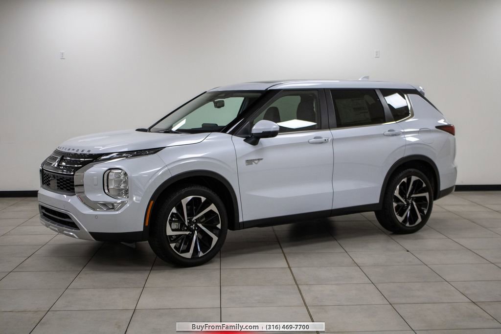 New 2023 Mitsubishi Outlander SEL